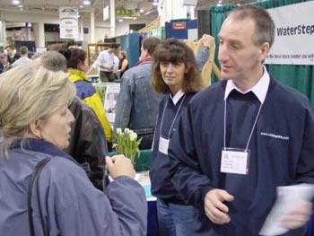 Lively conversation at the CottageLife Show